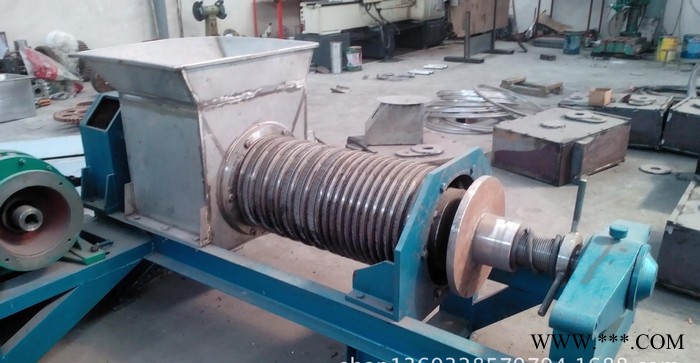 天众机械优惠出售芦荟汁螺旋压榨机、果蔬压榨机质量三包图3