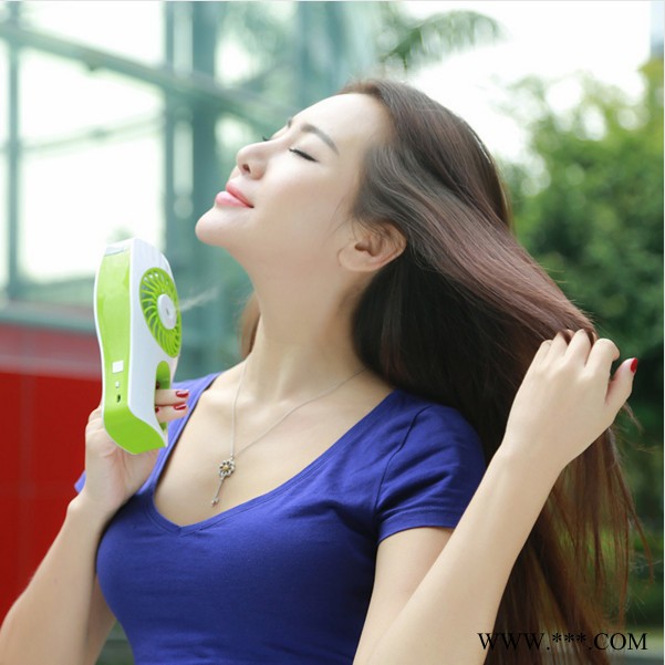 cz-003 美容风扇 新款二代美容补水风扇 喷雾手持风扇 创意USB便捷迷你加湿电风扇图2