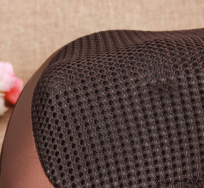 车载家用按摩枕 多功能红外颈椎腰部背部颈肩部按摩器 直销图2