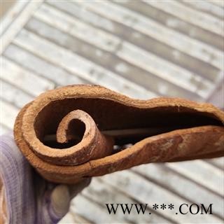 肉桂  去皮肉厚2厘米  纯干紫油桂  产地 广西壮族自治区南宁市图3