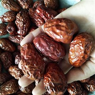 大枣 产地直销新疆和田大枣。个头大颜色好价格便宜 产地 新疆维吾尔自治区图2