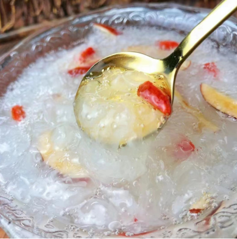 云南银耳干货批发本草金丝糯耳商用冻干散装白木耳大花小雪耳碎图2