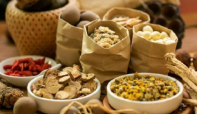 宫廷不老酒:中医传统养生文化千年瑰宝